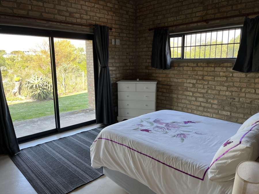 To Let 2 Bedroom Property for Rent in Pringle Bay Western Cape